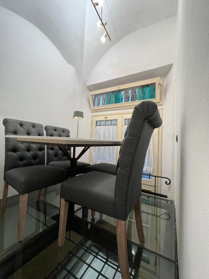 Unique And Antique Apartment Firenze Bagian luar foto