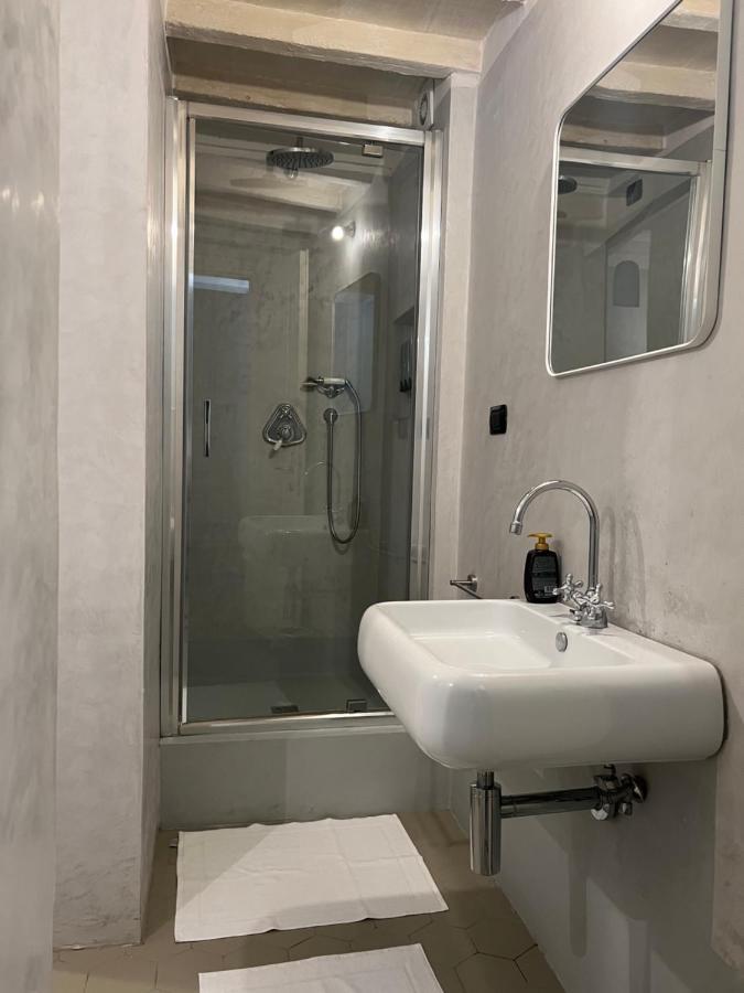Unique And Antique Apartment Firenze Bagian luar foto