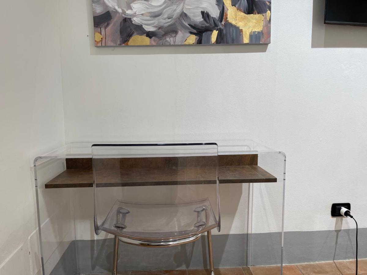 Unique And Antique Apartment Firenze Bagian luar foto