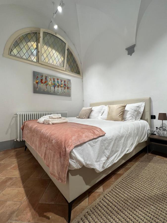 Unique And Antique Apartment Firenze Bagian luar foto