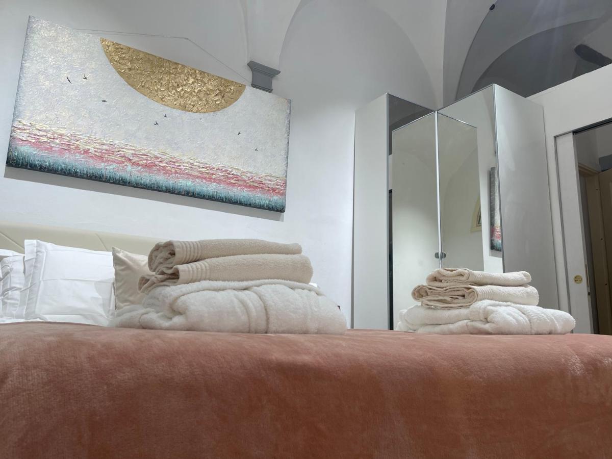 Unique And Antique Apartment Firenze Bagian luar foto
